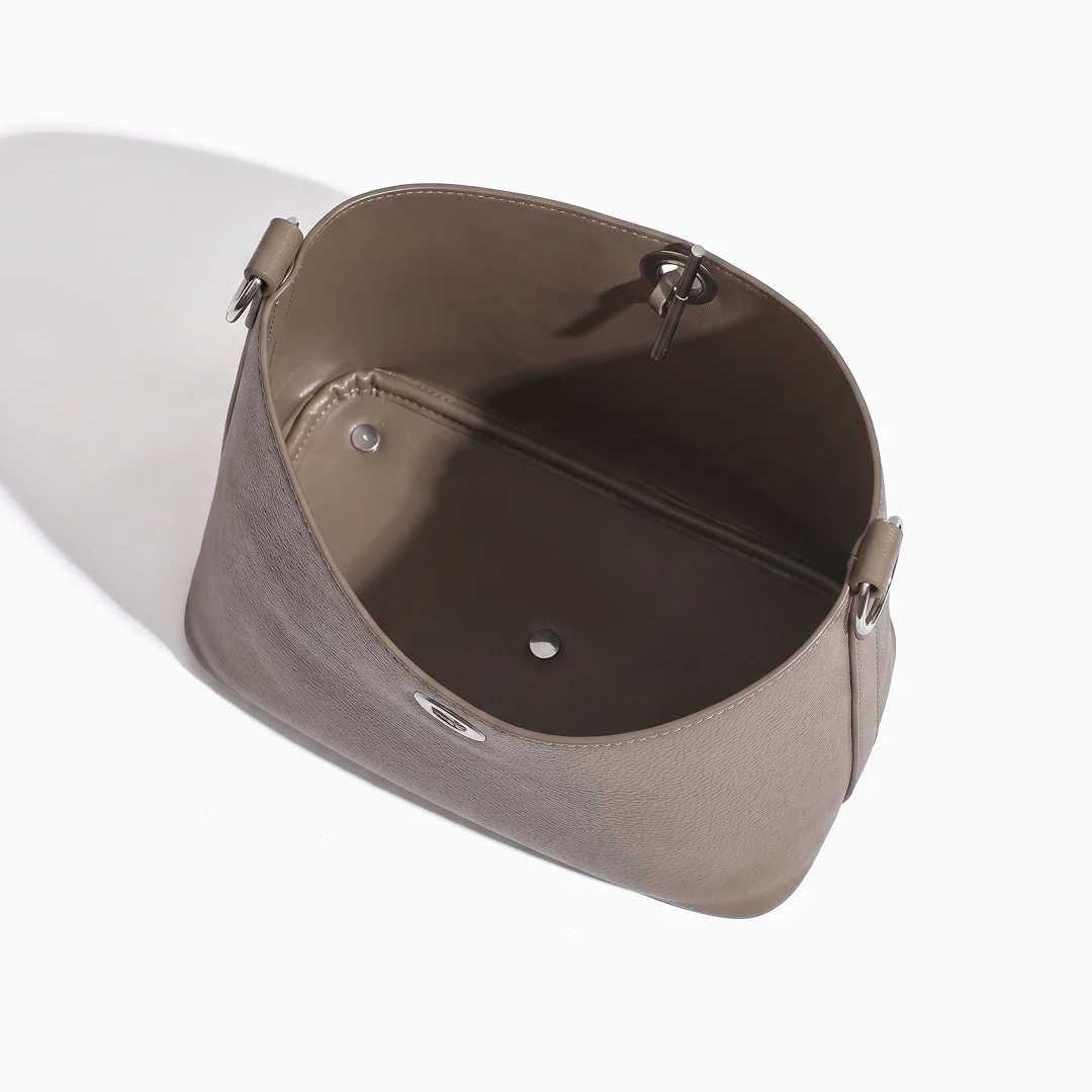 Aria Ring Bucket Bag - Image 15