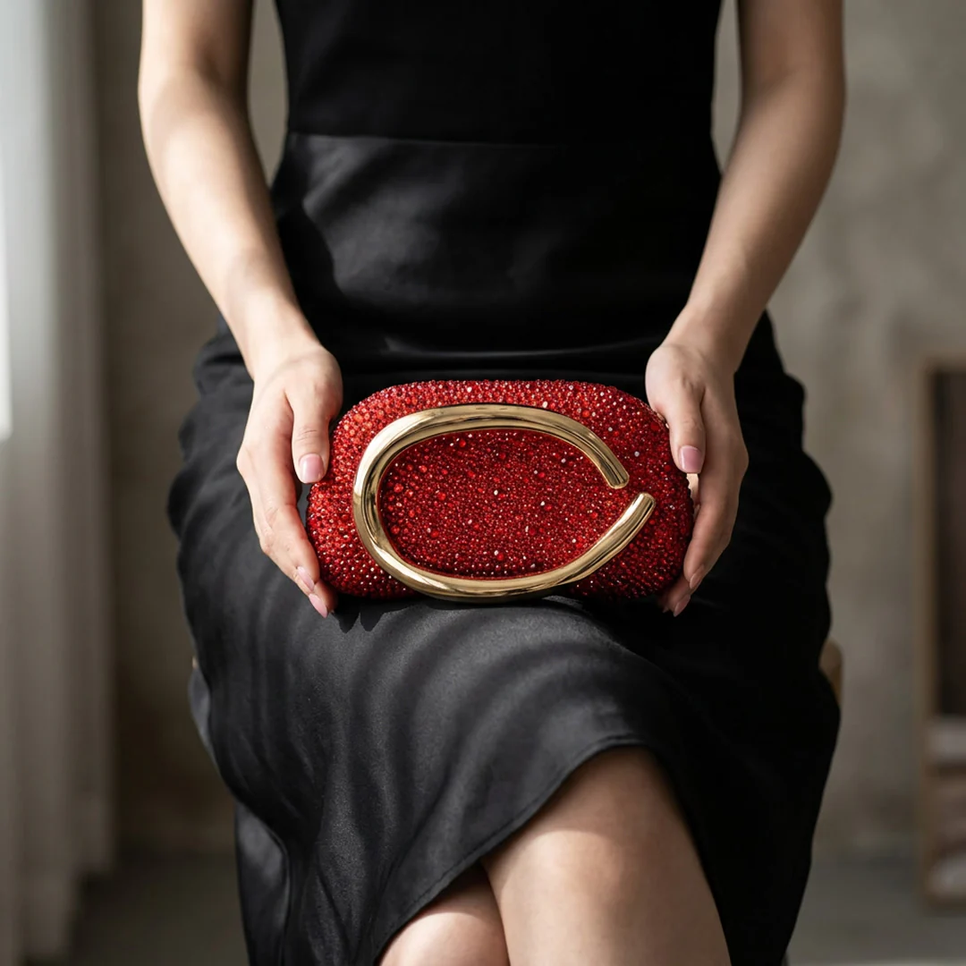 Evelisse Clutch Bag - Image 13