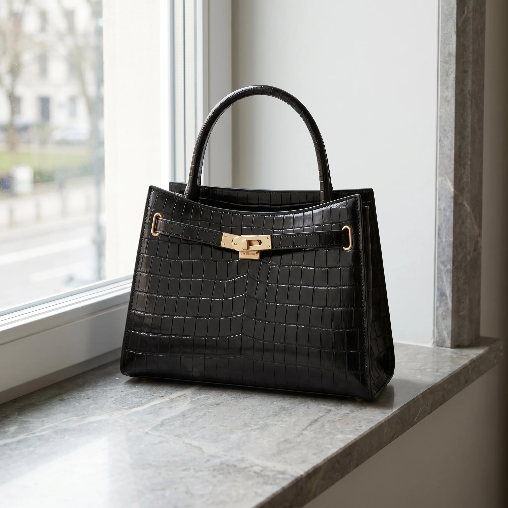 Zari Croco Handbag - Image 8